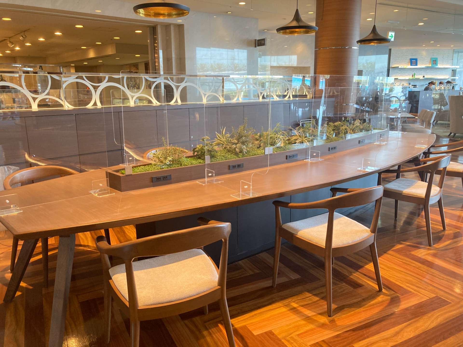 飛沫感染対策<br>アクリルパネル